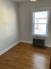 5720 W Ainslie St, Unit 1 in Chicago, IL - Building Photo - Building Photo