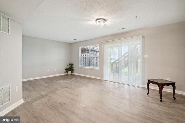 8114 Mallard Shore Dr in Laurel, MD - Building Photo - Building Photo