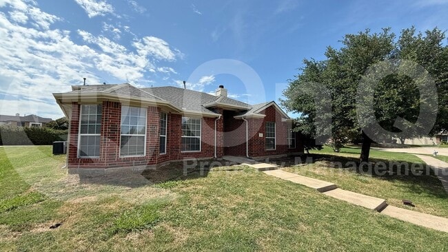 1941 Harvester Dr in Rockwall, TX - Building Photo - Building Photo