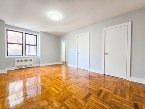 525-527 Riverdale Avenue in Yonkers, NY - Building Photo - Building Photo