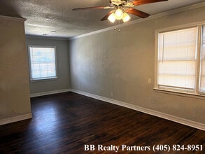 3928 E 2nd St S in Tulsa, OK - Building Photo - Building Photo