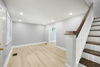 1939 Fairland St in Pittsburgh, PA - Building Photo - Building Photo