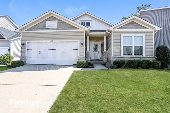 304 Country Trail Dr in O'Fallon, MO - Building Photo