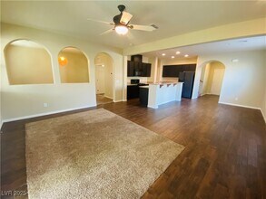 115 La Tourette Ct in Las Vegas, NV - Building Photo - Building Photo