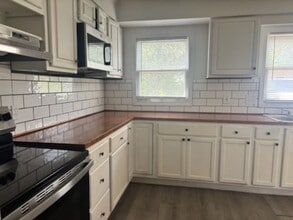 352 Brookwood Lake Pl in Jackson, MS - Building Photo - Building Photo