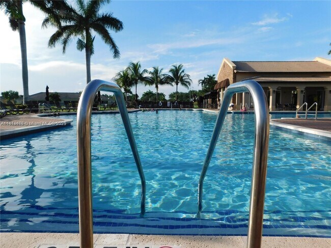 945 NE 33rd Terrace in Homestead, FL - Building Photo - Building Photo