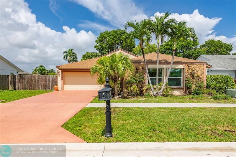 21593 Woodstream Terrace in Boca Raton, FL - Building Photo