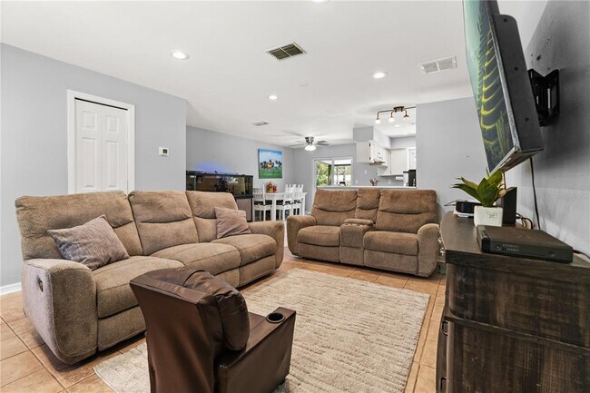4849 Jay Dr in St. Cloud, FL - Building Photo - Building Photo