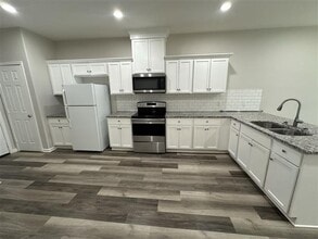 11682 State Hwy 64 in Tyler, TX - Building Photo - Building Photo