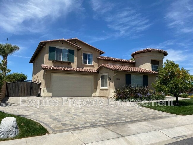 property at 2895 Diamond Dr