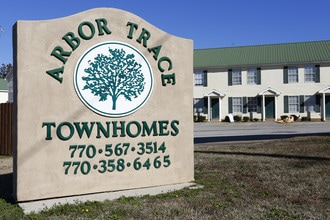 Arbor Trace Townhomes in Barnesville, GA - Foto de edificio - Building Photo