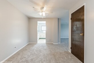 960 S River Rd in Des Plaines, IL - Building Photo - Building Photo