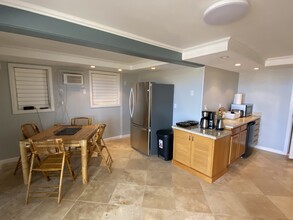 4-1558 Kuhio Hwy in Kapaa, HI - Building Photo - Interior Photo