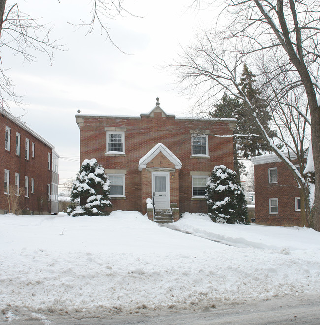 2220 Crescent Rd in Schenectady, NY - Building Photo - Building Photo