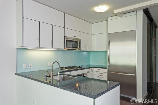 318 Spear St in San Francisco, CA - Building Photo - Building Photo
