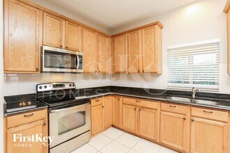 2216 Cerberus Dr in Apopka, FL - Foto de edificio - Building Photo