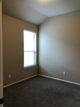 2305 Wood River Pkwy in Mansfield, TX - Foto de edificio - Building Photo