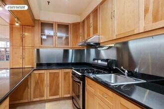 180 Lafayette St in New York, NY - Building Photo - Building Photo