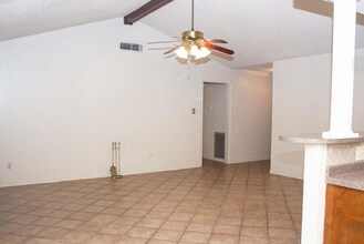 9495 Landis Dr in Beaumont, TX - Building Photo - Building Photo