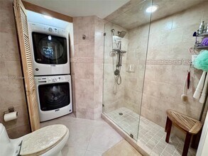 6061 Collins Ave in Miami Beach, FL - Building Photo - Building Photo