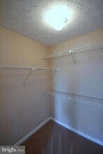2458 Apple Blossom Ln, Unit 202 in Odenton, MD - Building Photo - Building Photo