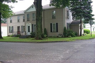 530 Cherry St, Unit 530 in Waterford, PA - Building Photo