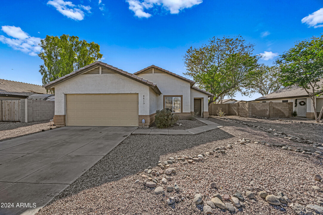 8615 W Butler Dr in Peoria, AZ - Building Photo
