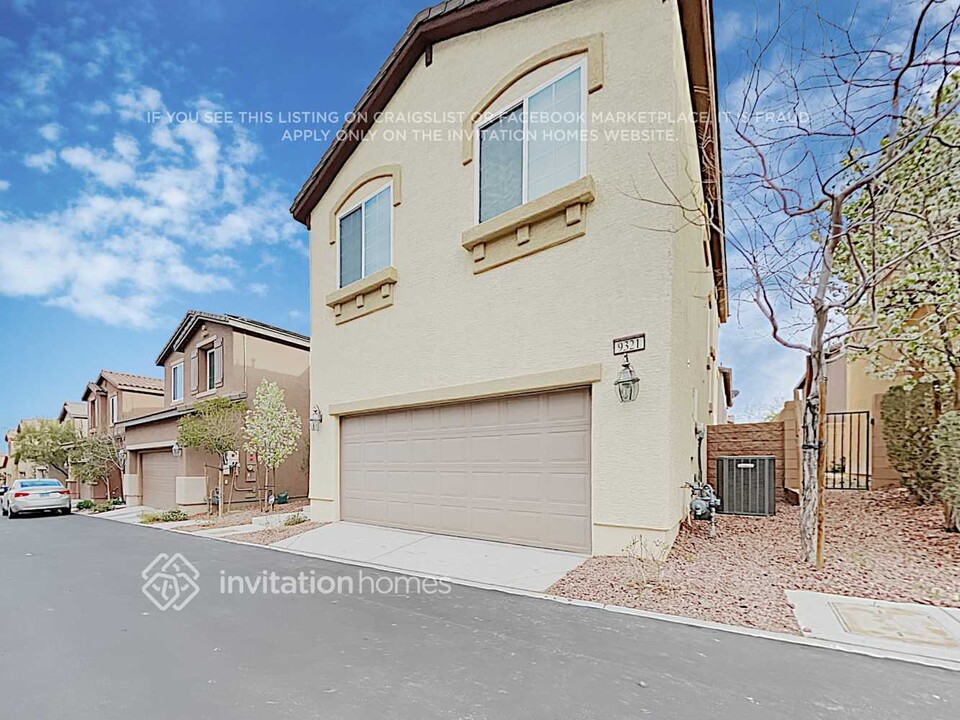 9321 Flowering Tulip Ave in Las Vegas, NV - Building Photo