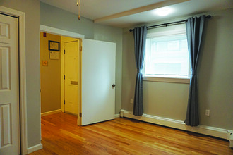 23 Lambert St, Unit 1R in Cambridge, MA - Building Photo - Building Photo