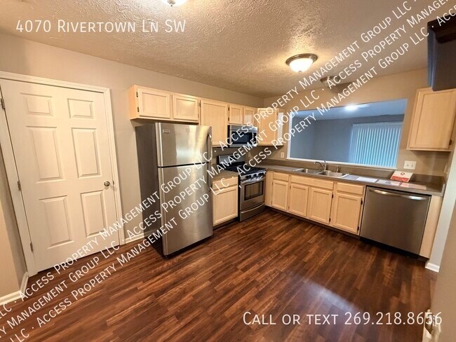 4070 Rivertown Ln SW in Wyoming, MI - Foto de edificio - Building Photo