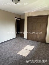 349 W Grand Ave in Beloit, WI - Foto de edificio - Building Photo