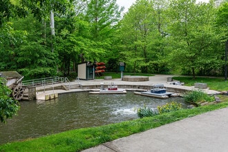 Crescent Woods in Gahanna, OH - Building Photo - Building Photo