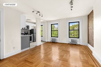 95 Clinton Ave in Brooklyn, NY - Building Photo - Building Photo