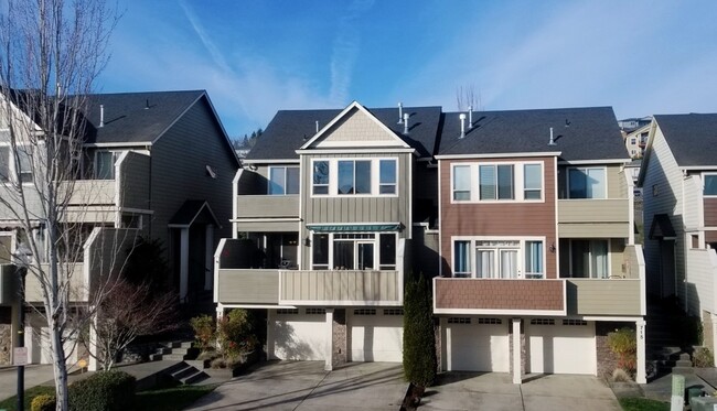property at 721 W U St