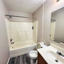 3807 Maverick Crk Rd in San Antonio, TX - Foto de edificio - Building Photo