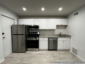 20 Hubbard Ave in Cambridge, MA - Building Photo - Building Photo