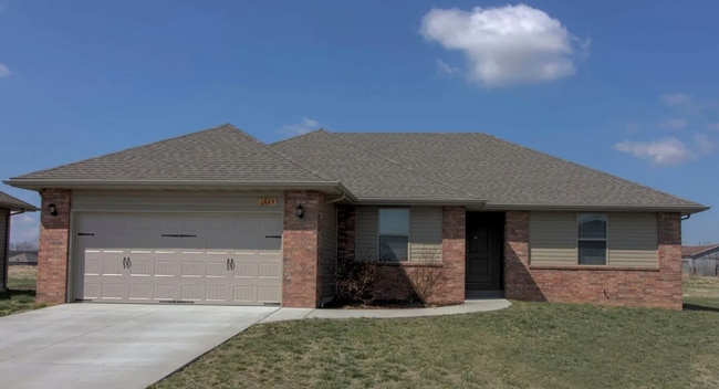 property at 1023 S Tanner Ave