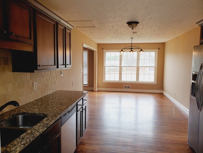 502 Tomahawk Trail in Woodstock, GA - Building Photo - Building Photo