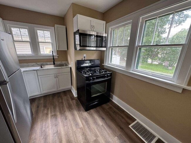 2614-23rd 1/2 23 1/2 Ave in Rock Island, IL - Building Photo - Building Photo