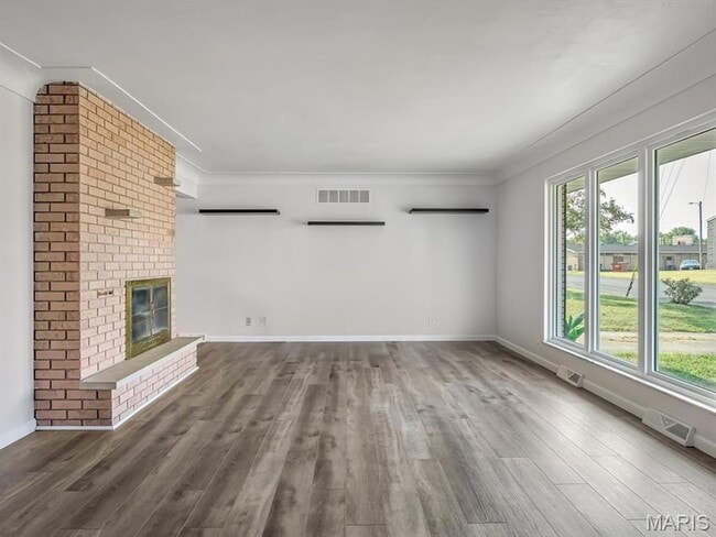 106 Dana Dr in Collinsville, IL - Building Photo - Building Photo
