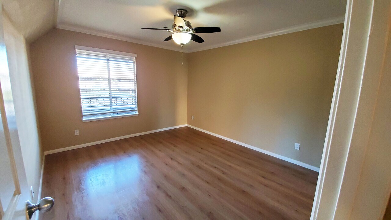 8889 Caminito Plaza Centro, Unit 7208 in San Diego, CA - Building Photo