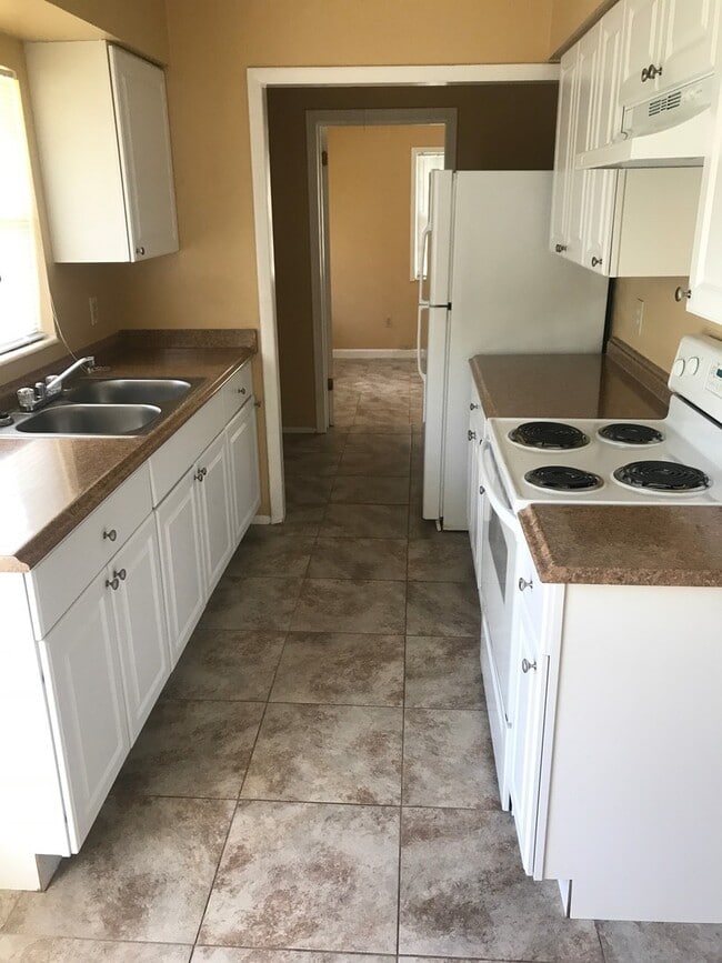 700 Wynn Dr in Sanford, FL - Building Photo - Building Photo
