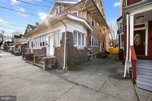 713 Monmouth St in Trenton, NJ - Building Photo