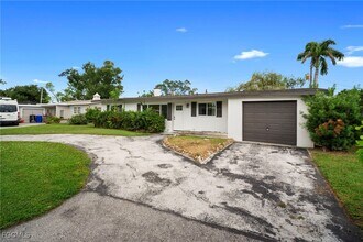 4261 Lagg Ave in Ft. Myers, FL - Building Photo - Building Photo