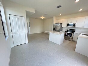 28610 SW 133rd Ct in Homestead, FL - Building Photo - Building Photo