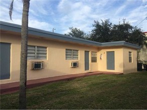 Dania Beach Portfolio in Dania, FL - Foto de edificio - Building Photo