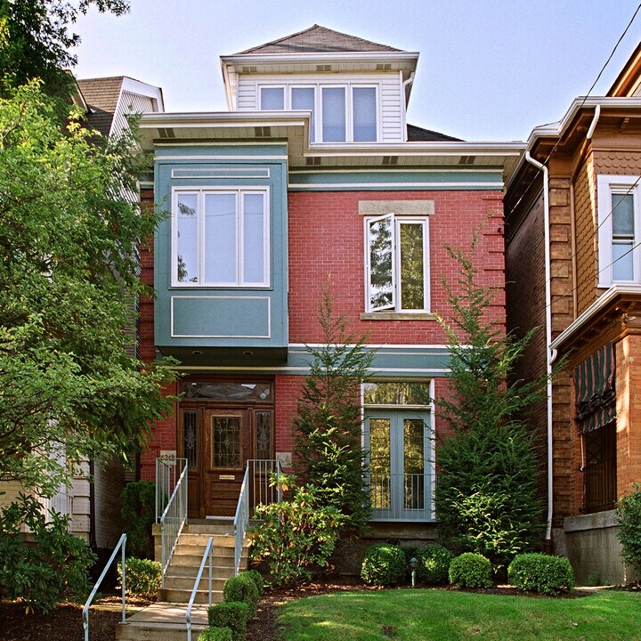 6348 Walnut St in Pittsburgh, PA - Building Photo