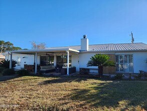 322 Greenwood Cir in Panama City Beach, FL - Building Photo - Building Photo