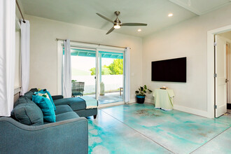 614 Hana Hwy in Paia, HI - Building Photo - Building Photo