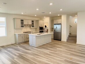 8160 Rose Quartz Cir in San Diego, CA - Building Photo - Building Photo